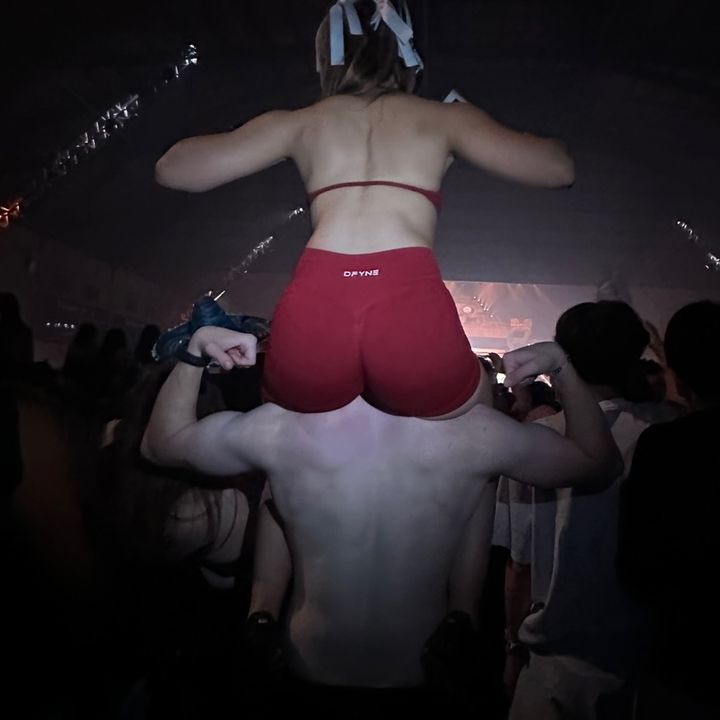 ravewithbella