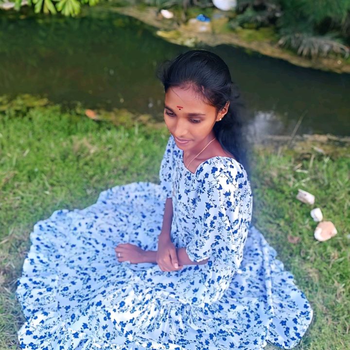 alone.queen.vinu
