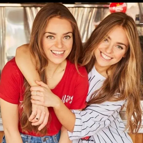 Twin Melody's avatar